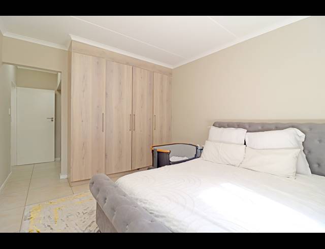 3 BEDROOM APARTMENT FOR SALE IN NOORDHANG